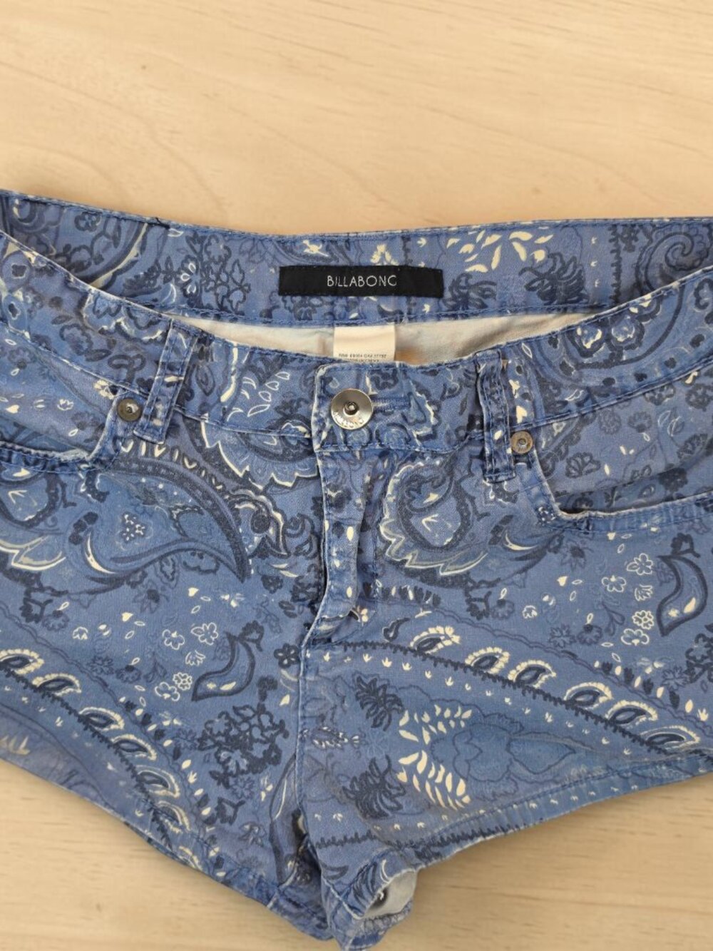 Boho Beach Y2K Indie Blue Paisley Print Denim Shorts Size 7